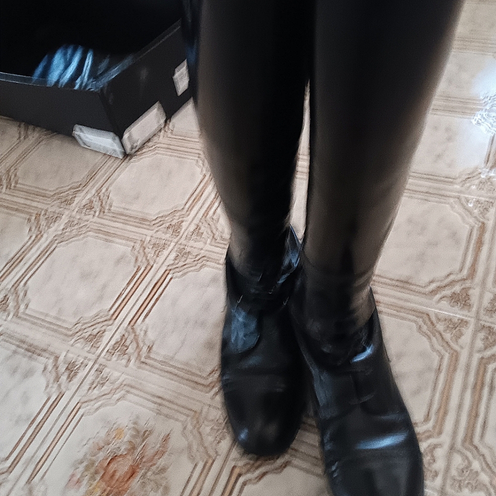 Equestrian hunter jumper boots